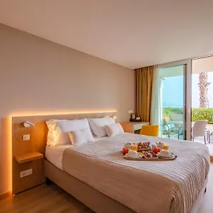 https://hotel-la-plage.fr-provencehotel.com
